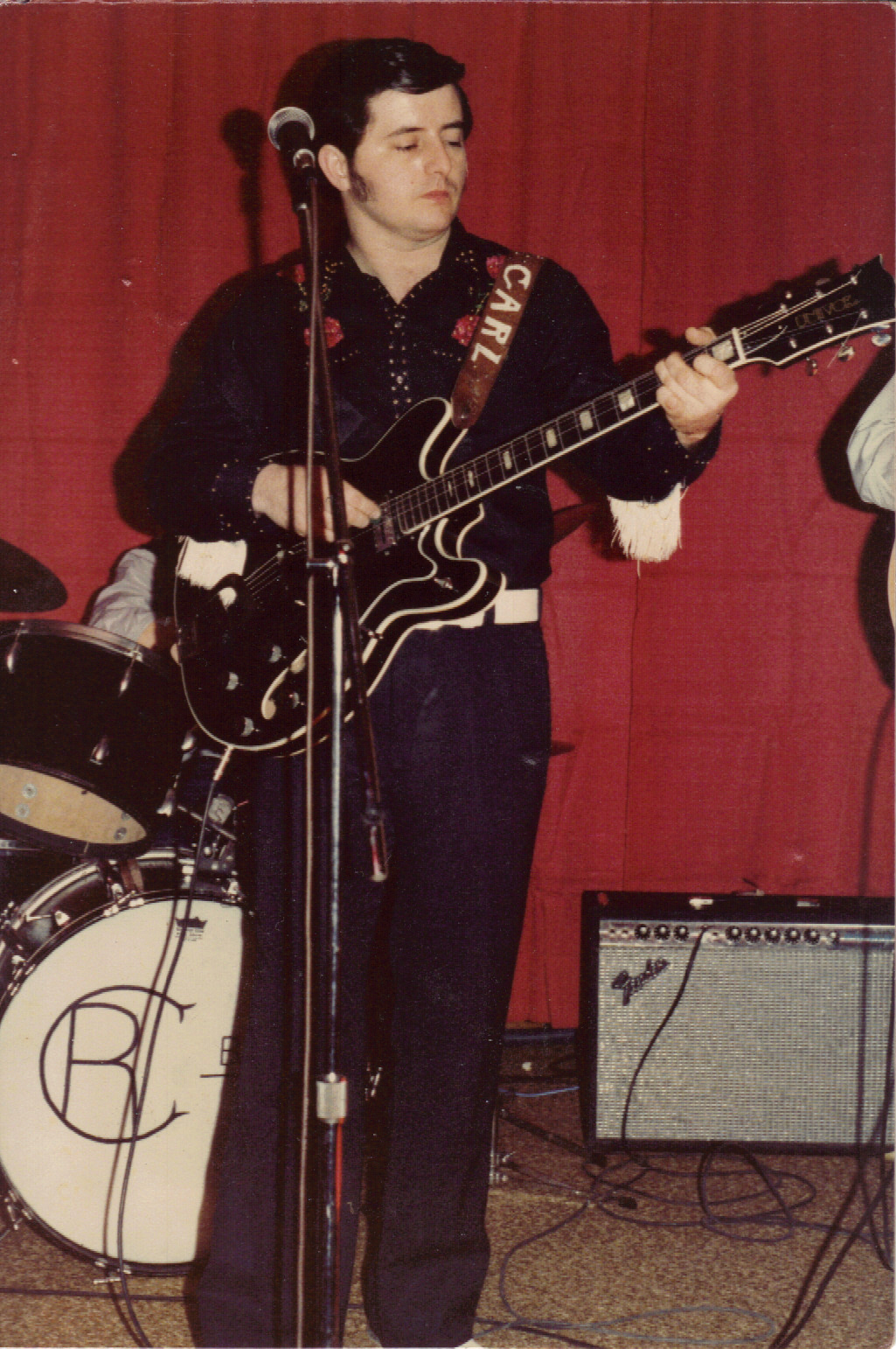 carl-young-guitar.jpg